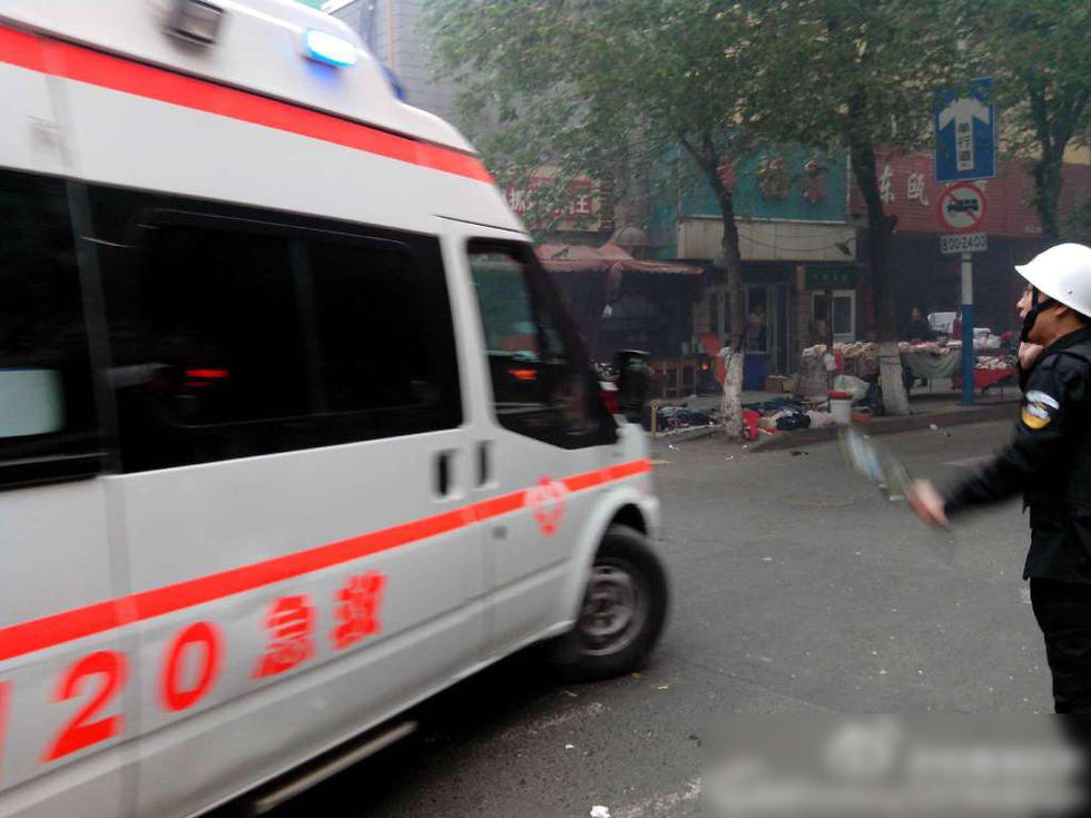 Les explosions sur un marché au Xinjiang ont fait des morts et des blessés