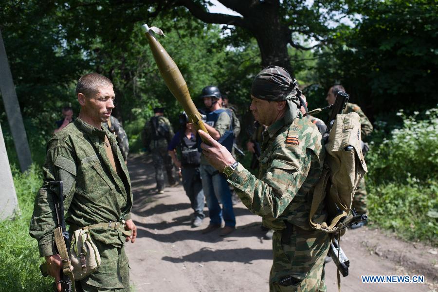 Ukraine : treize soldats tués lors d'une attaque des rebelles à Donetsk