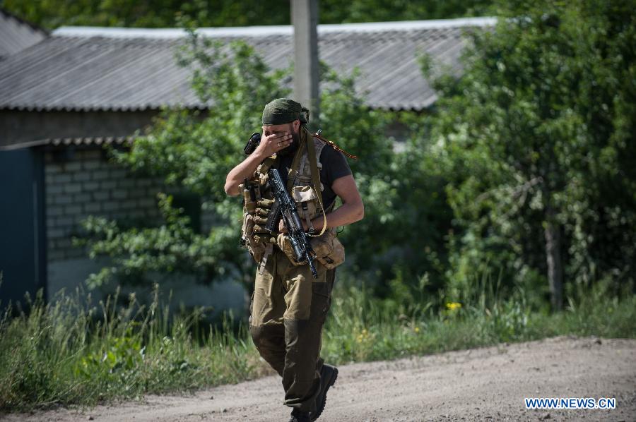 Ukraine : treize soldats tués lors d'une attaque des rebelles à Donetsk