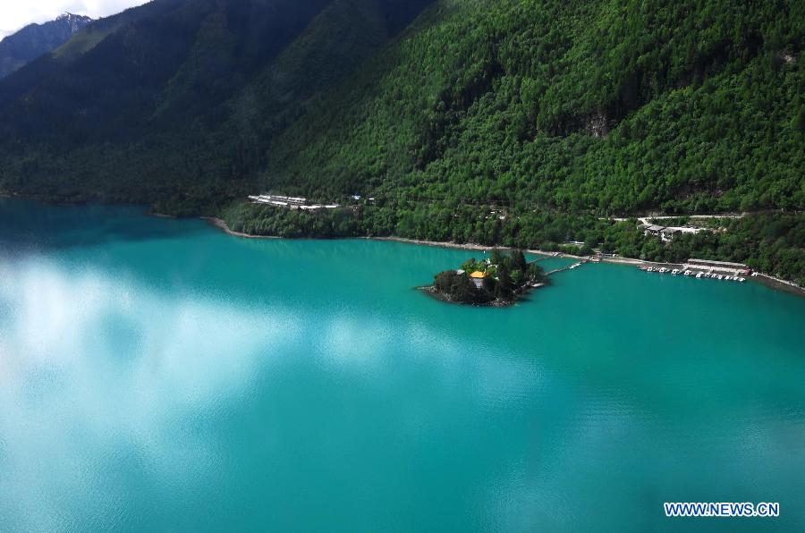 Chine: beaux paysages dans la préfecture de Nyingchi au Tibet