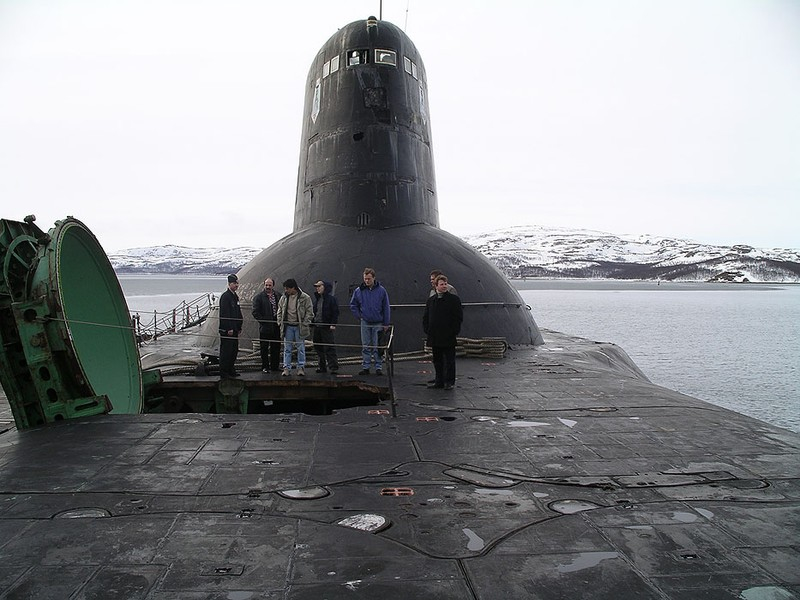 Apparition simultanée de trois sous marins Typhoon, les plus grands du monde