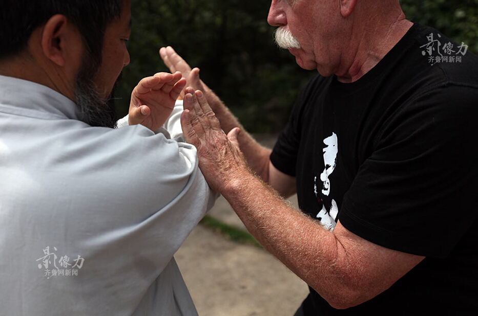 Apprenez la boxe Taiji dans une montagne chinoise !