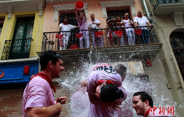 Ouverture du festival de San Firmin en Espagne