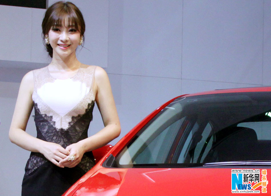 Photos: Liu Yan présent au Salon international d'automobile à Changchun 