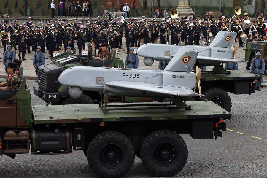 France : défilé militaire pour célébrer la fête nationale du 14 juillet