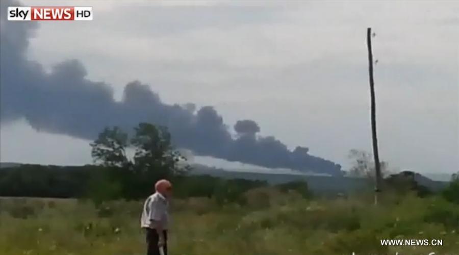 Un avion de passagers de Malaisie s'écrase en Ukraine à proximité de la frontière russe 