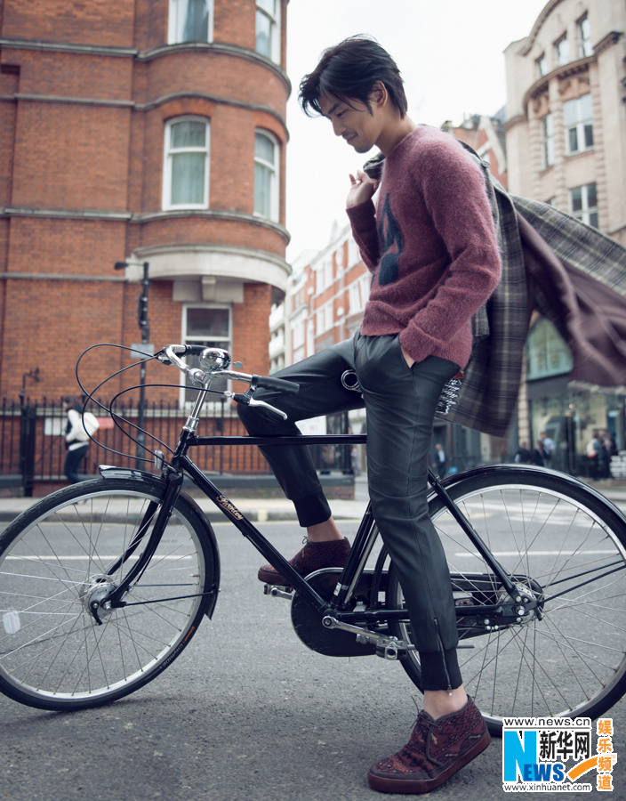 L'acteur Bo-Lin Chen pose pour ELLE MAN