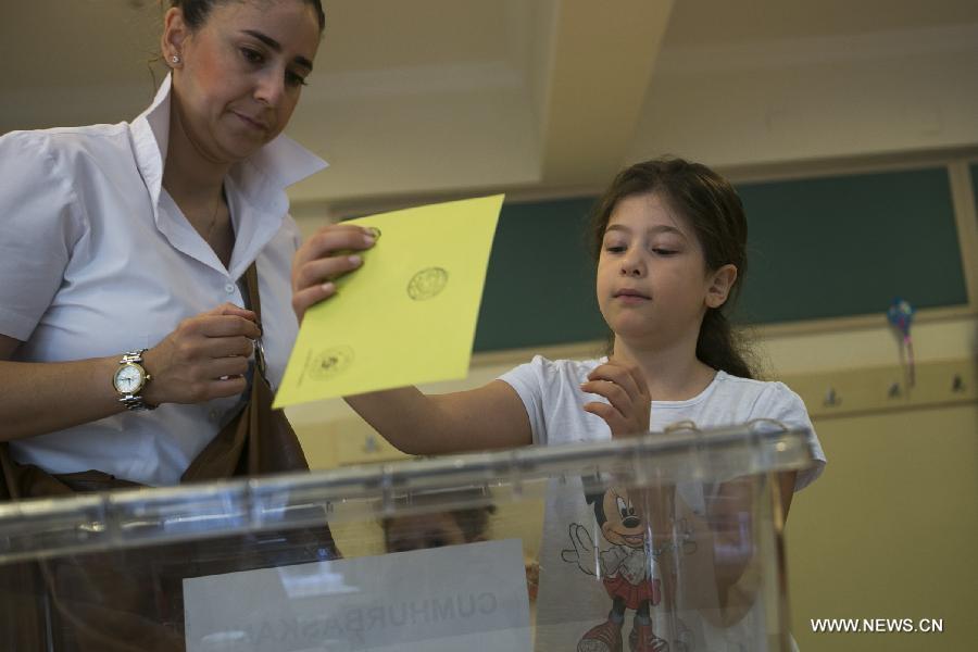 Turquie : ouverture de la première élection présidentielle au suffrage direct  