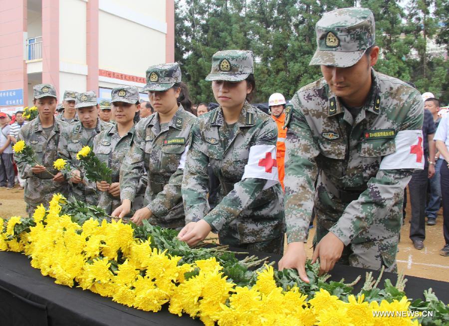 Chine : le Yunnan rend hommage aux victimes du séisme de Ludian