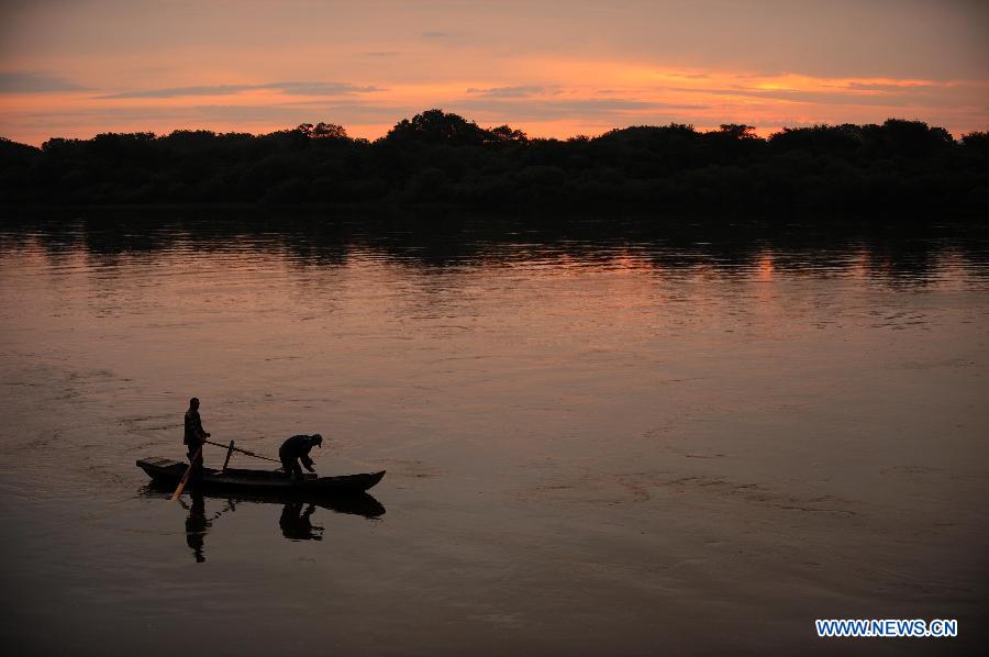 Lever de soleil sur la rivière Wusuli