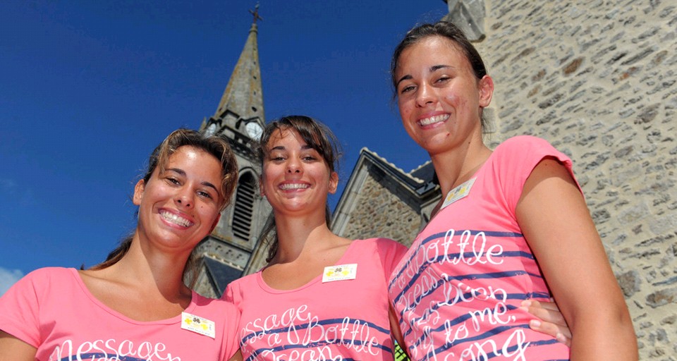 Bretagne : Grand rassemblement des jumeaux à Pleucadeuc