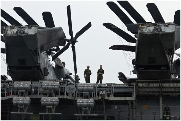 Le navire USS Makin Island à Hong Kong