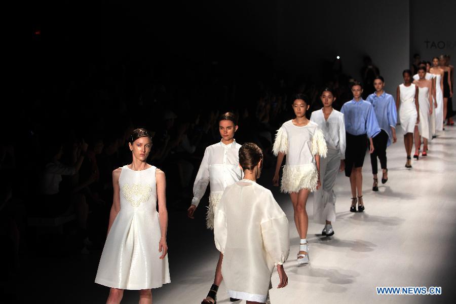 Fashion Week de New York : le defilé TAORAY WANG 