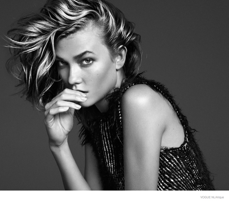 Karlie Kloss pose pour un magazine