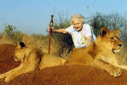 Une mamie de 90 ans joue les globe-trotters