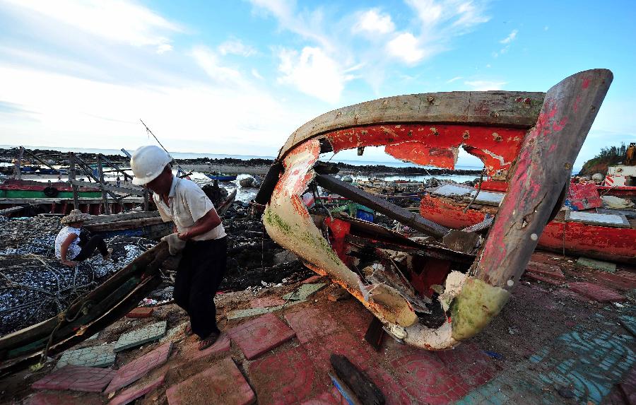 Le typhon Kalmaegi ravage le sud de la Chine