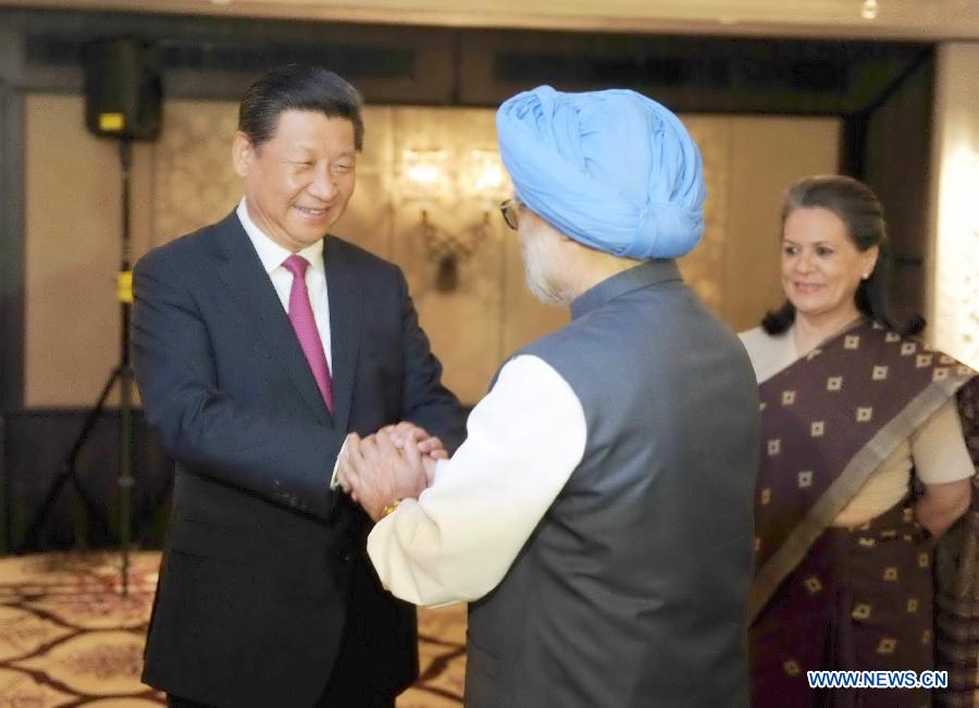 Xi Jinping discute avec Sonia Gandi et Manmohan Singh des relations sino-indiennes