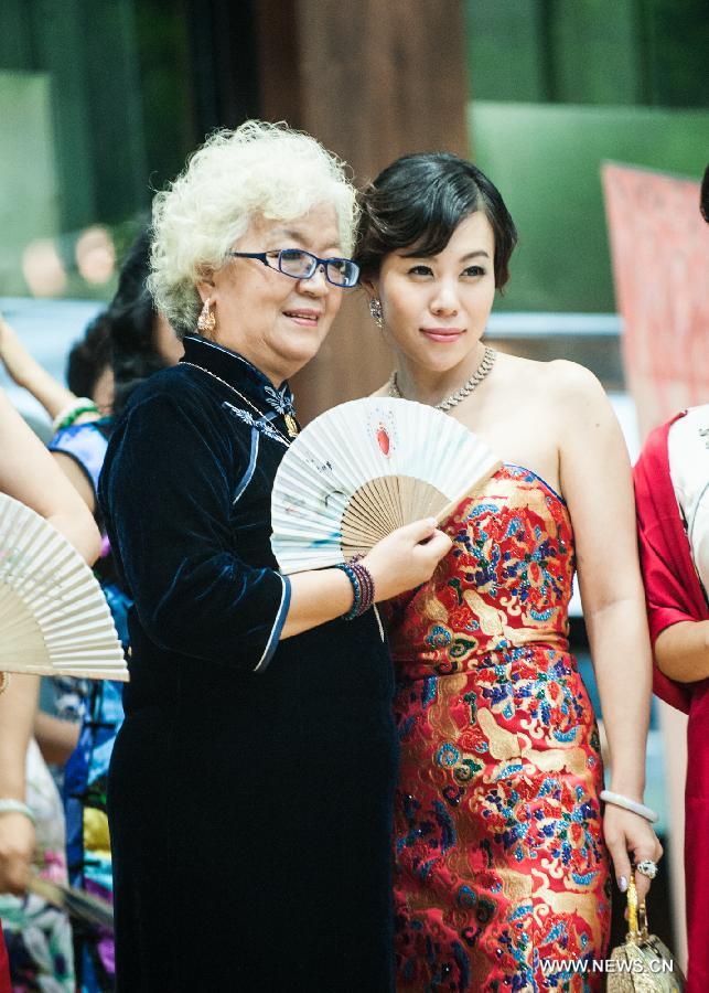 La cérémonie de qipao chinoise s'ouvert à Beijing