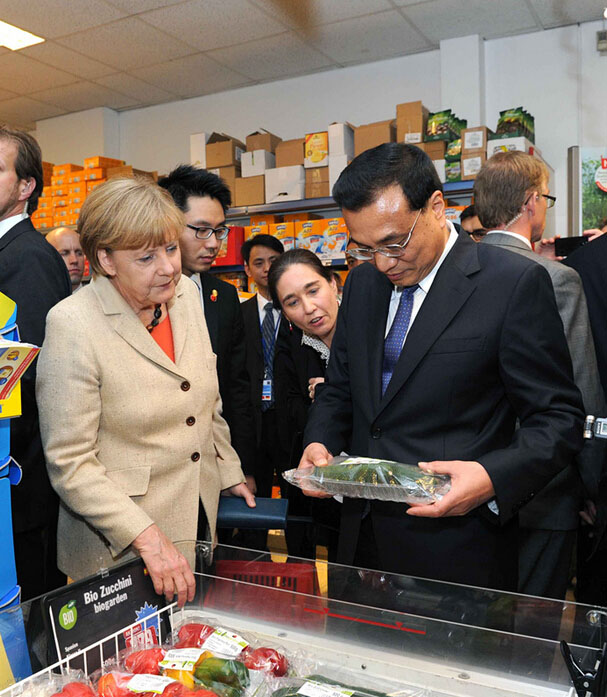 Allemagne : Li Keqiang et Angela Merkel font les magasins