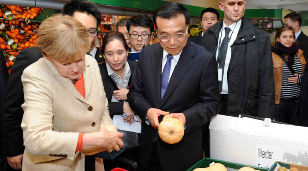 Allemagne : Li Keqiang et Angela Merkel font les magasins