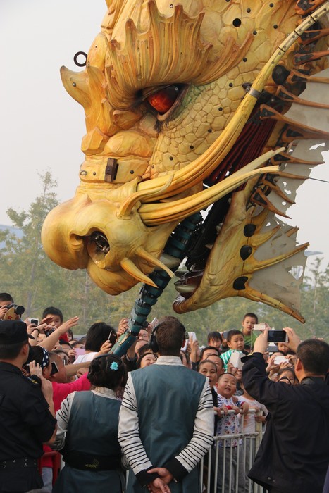 La légende du cheval-dragon revit à Beijing