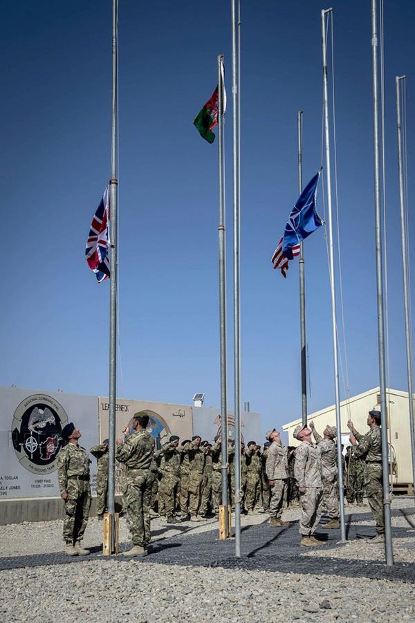 Fin du retrait troupes américaines et britanniques d'Afghanistan après 13 ans de guerre