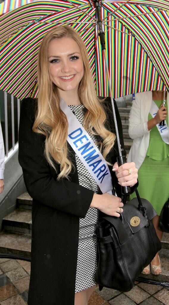 74 des plus belles filles du monde rassemblées à Tokyo