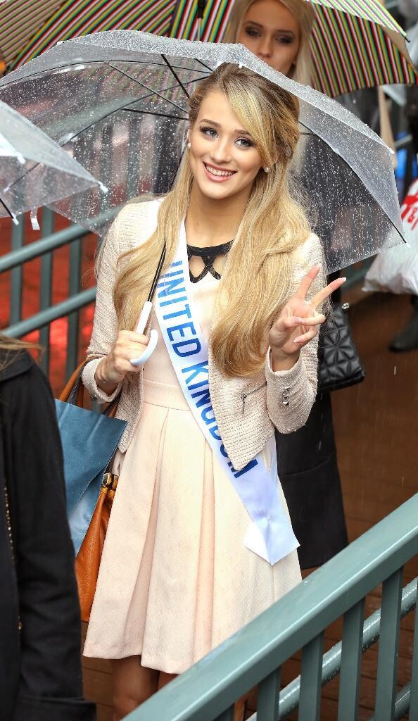 74 des plus belles filles du monde rassemblées à Tokyo