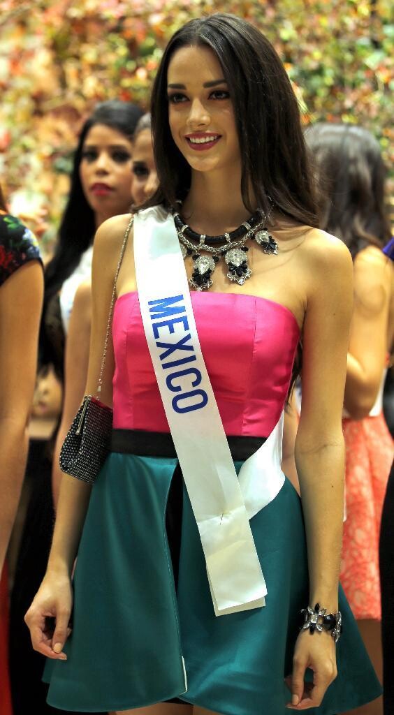 74 des plus belles filles du monde rassemblées à Tokyo