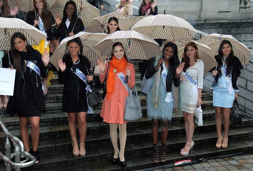 74 des plus belles filles du monde rassemblées à Tokyo