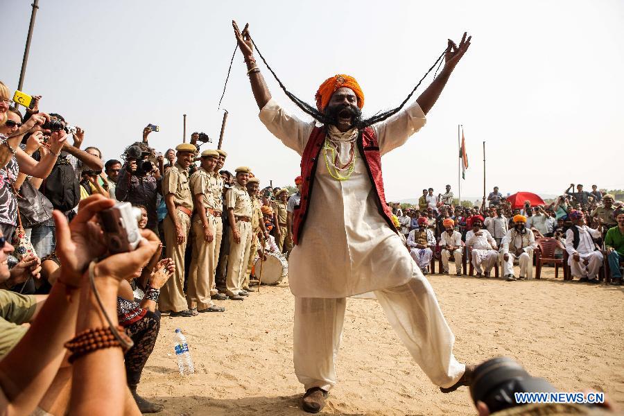 Un concours de moustaches en Inde