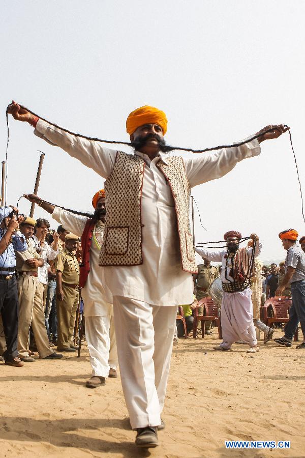 Un concours de moustaches en Inde