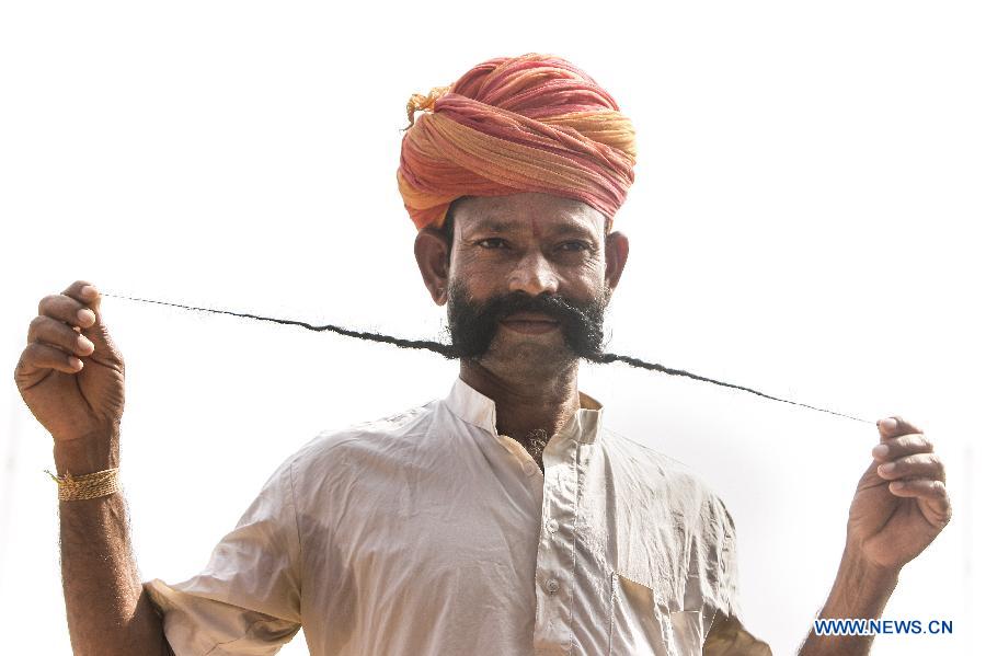 Un concours de moustaches en Inde