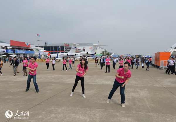 Fash Mob à Zhuhai : Airbus donne le rythme