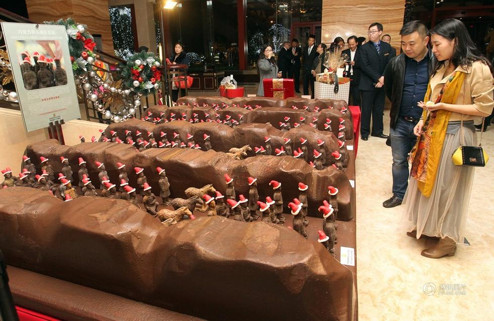 Des statues de guerriers en chocolat pour No?l