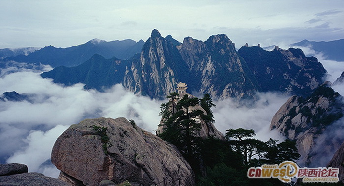 Le Mont Huashan vu par le photographe Qin Xiaoping