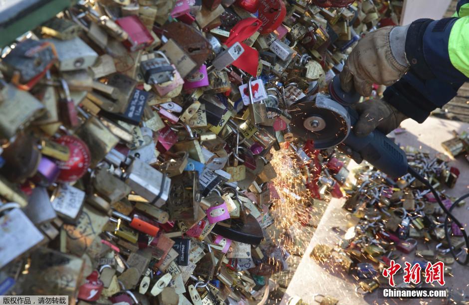 Pont des Arts : quand l’amour n'est plus cadenassé