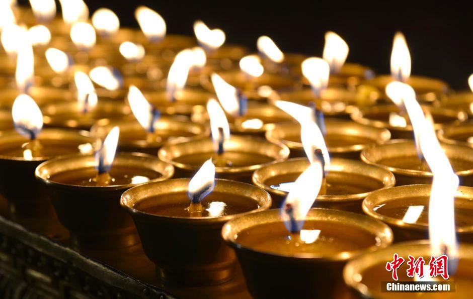 Le Festival des Lanternes du Temple Jokhang de Lhassa