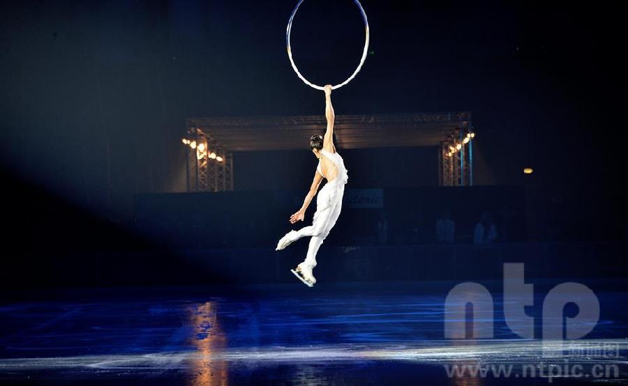 Le plus grand patinoire du monde au Grand Palais 