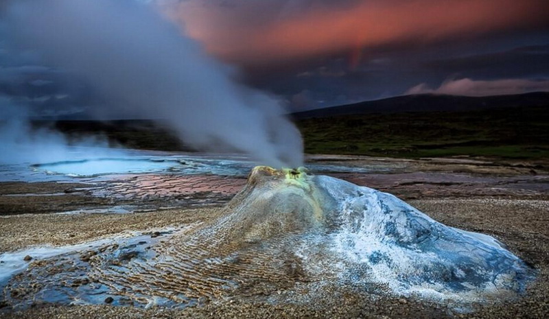 Les magnifiques sources du pays de la glace et du feu