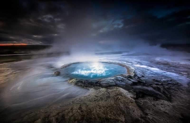 Les magnifiques sources du pays de la glace et du feu