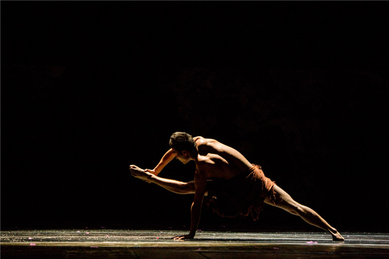 La Légende du Soleil : le spectacle de danse en tournée européenne