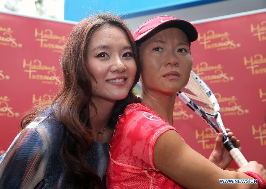 Li Na dévoile sa statue de cire à Melbourne