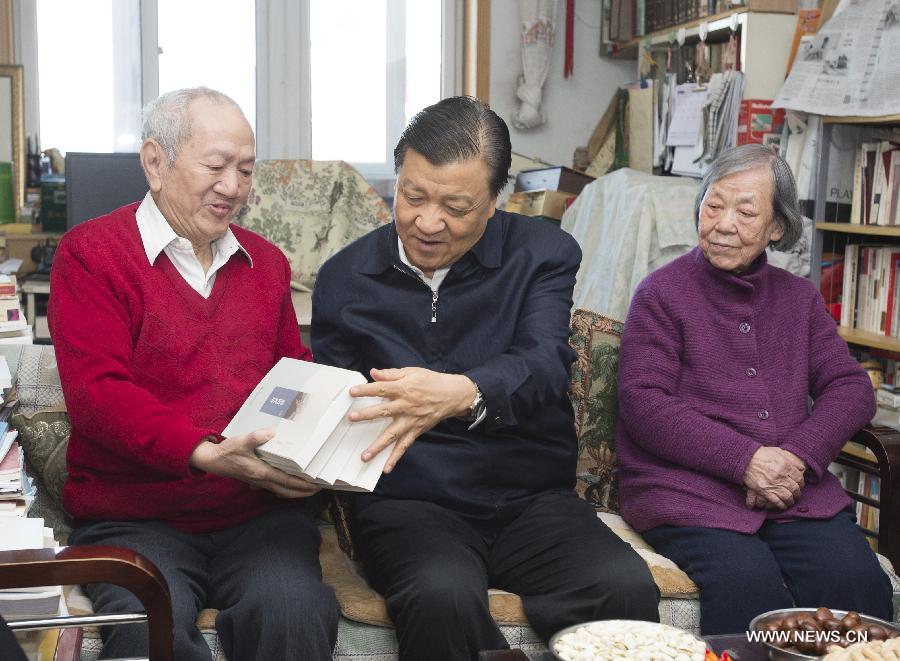 Liu Yunshan présente ses voeux du Nouvel An chinois aux artistes