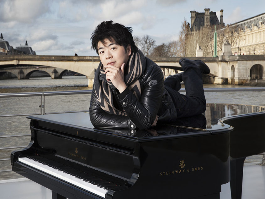 Lang Lang pose pour Paris Match