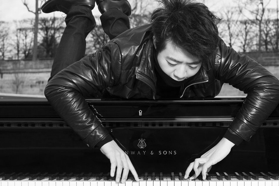 Lang Lang pose pour Paris Match