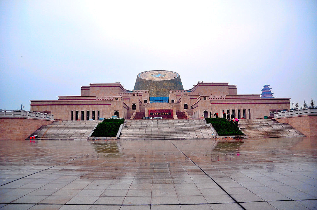 Le Parc des Tambours de Pierre de Chine de Baoji