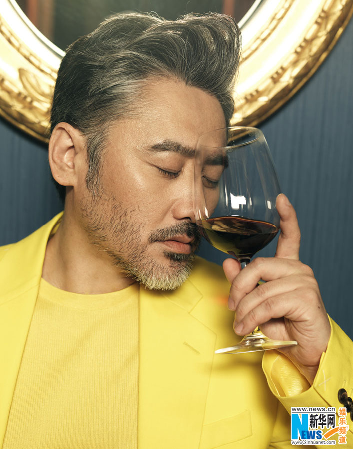 L'acteur chinois Wu Xiubo pose pour un magazine