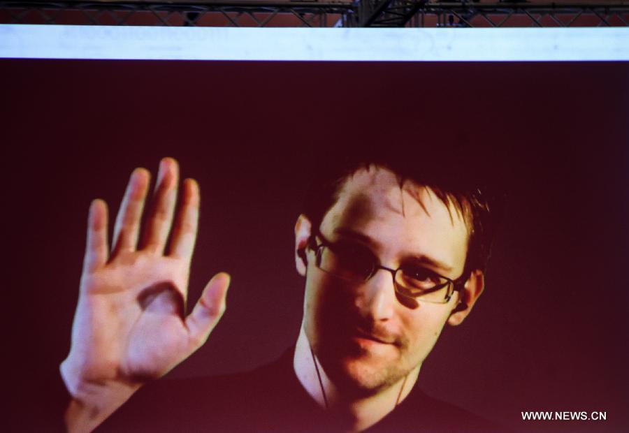 La surveillance de masse est devenue chose courante aux Etats-Unis, selon Snowden 