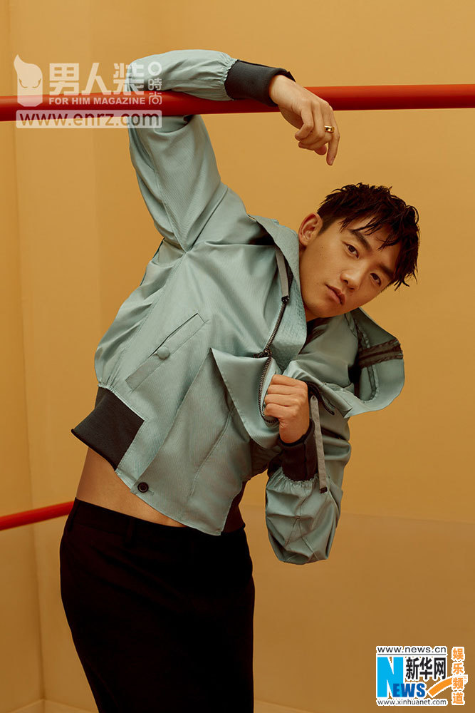 L'acteur chinois Zheng Kai pose pour un magazine